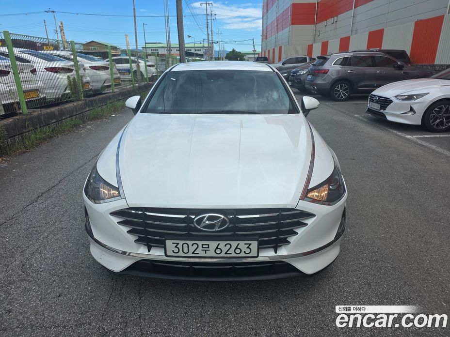 Hyundai Sonata (DN8) з Кореї
