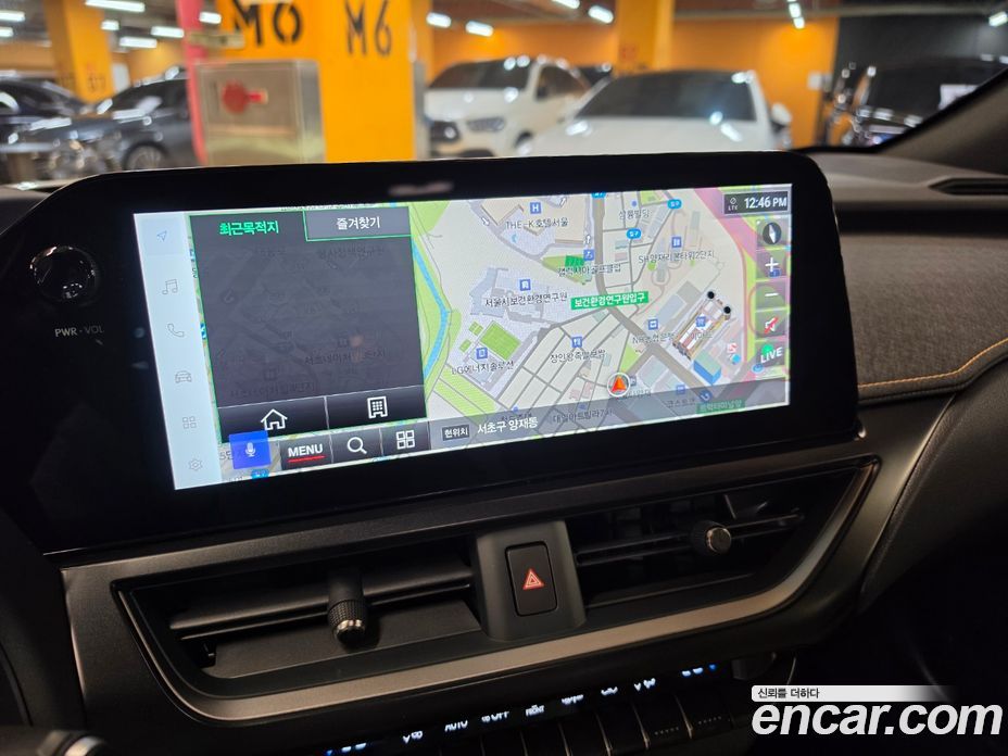 Lexus UX300h фото 13