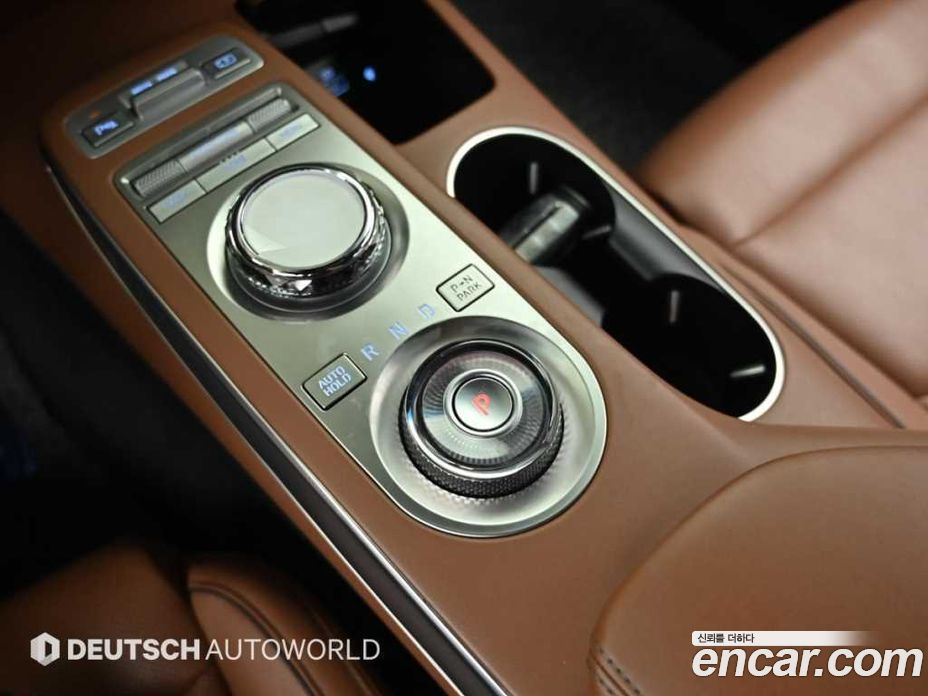 Genesis GV70 фото 10