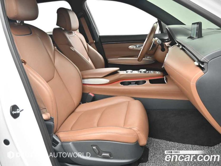 Genesis GV70 фото 11