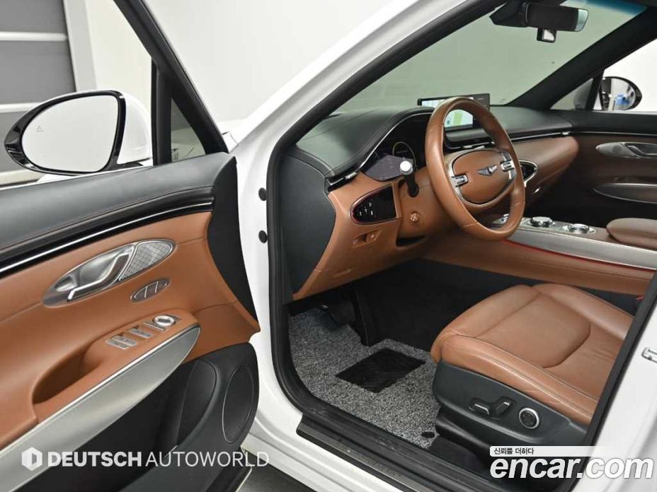 Genesis GV70 фото 12