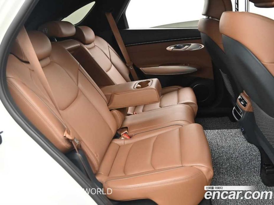 Genesis GV70 фото 13