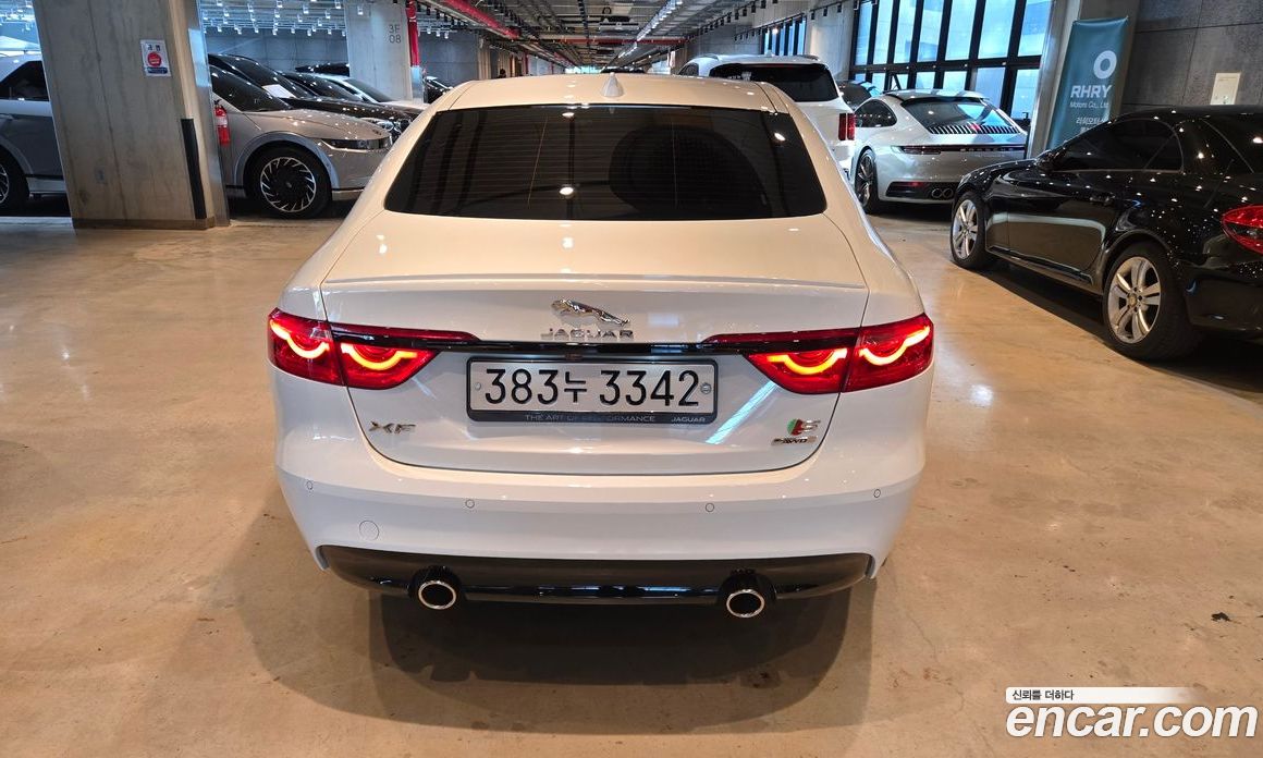 Jaguar XF (X260) фото 4