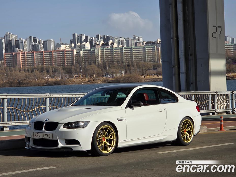 BMW M3 (E90)