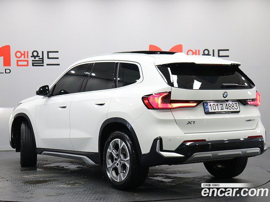BMW X1 (U11) фото 4