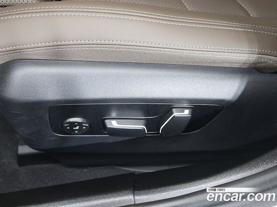 BMW 5-Series (G60) фото 6