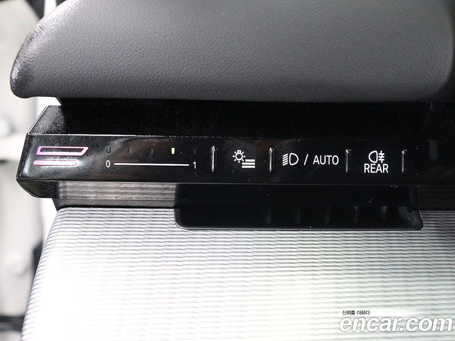 BMW 5-Series (G60) фото 20