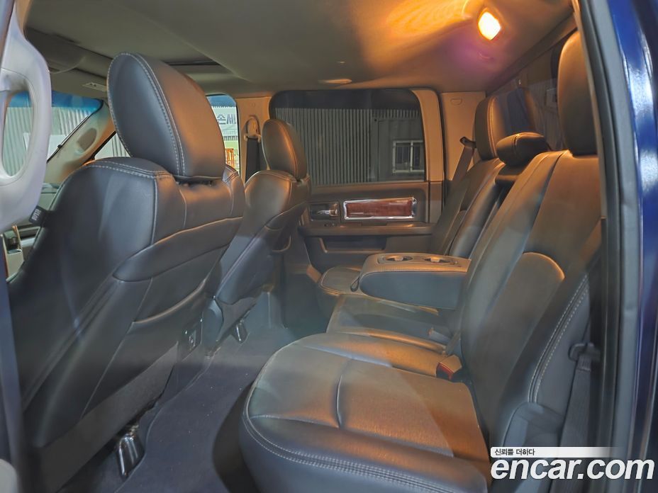 Dodge Ram Pickup фото 8