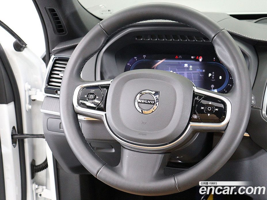 Volvo XC90 2nd Gen фото 9