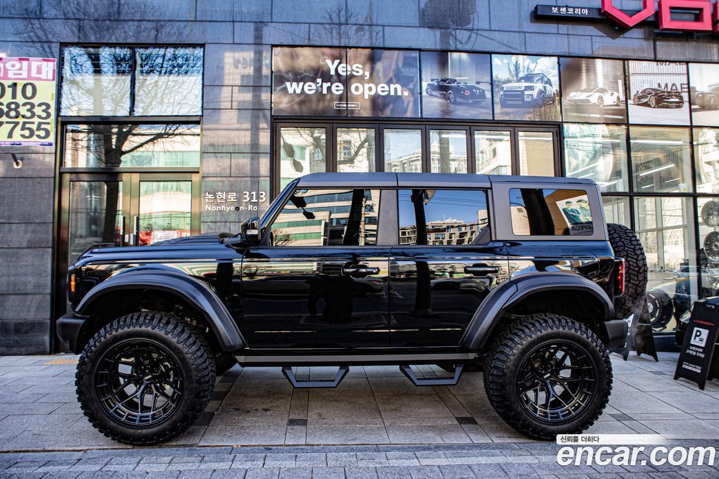 Ford Bronco 6th Gen фото 2