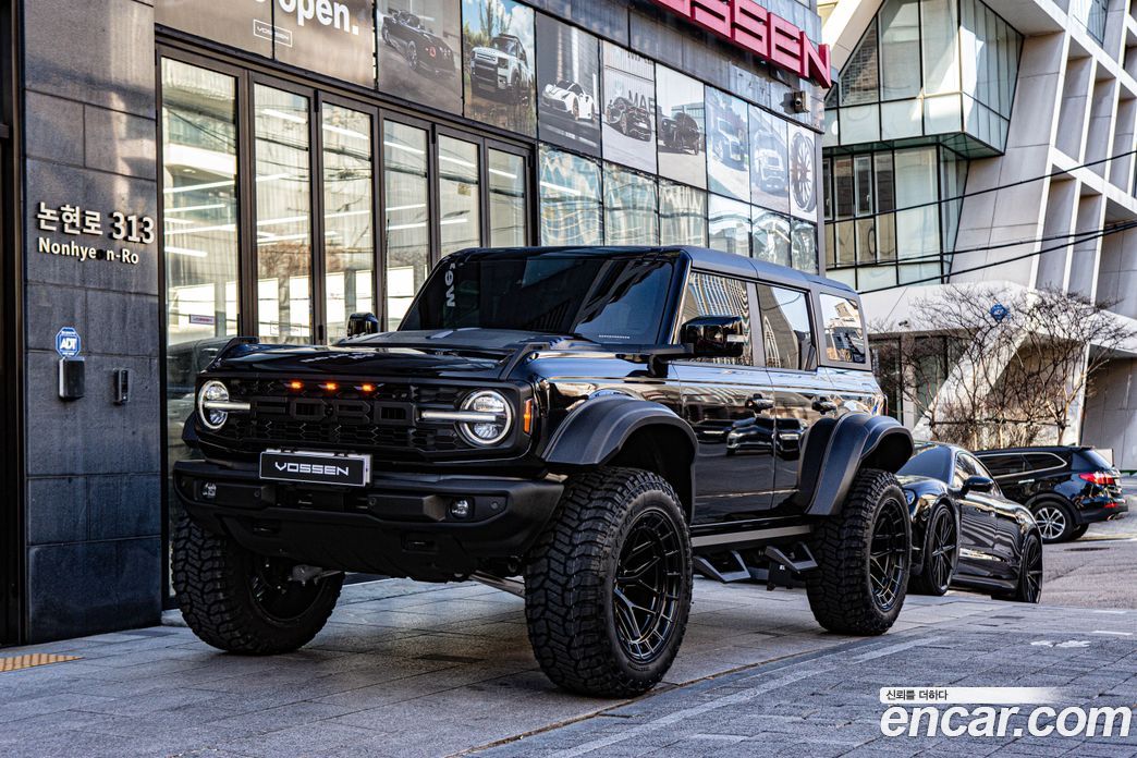 Ford Bronco 6th Gen фото 4