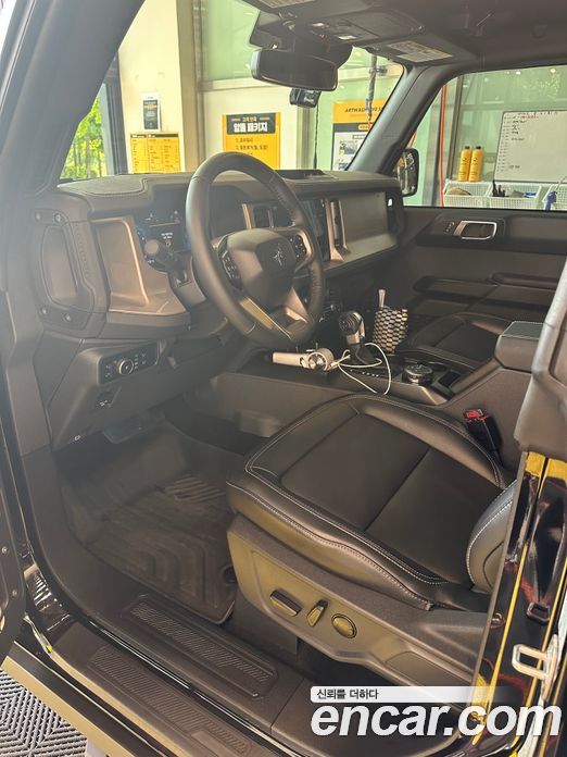 Ford Bronco 6th Gen фото 10