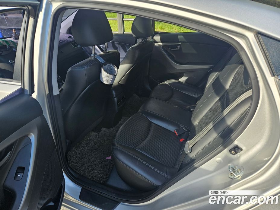 Hyundai The New Avante фото 12