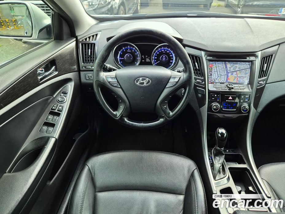 Hyundai Sonata The Brilliant фото 11