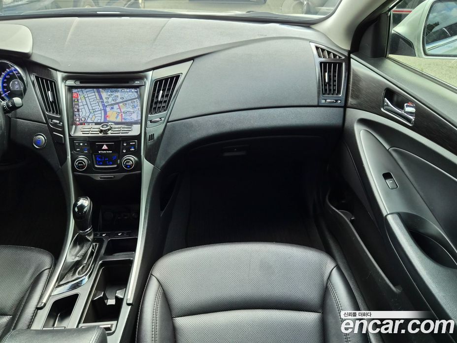 Hyundai Sonata The Brilliant фото 12
