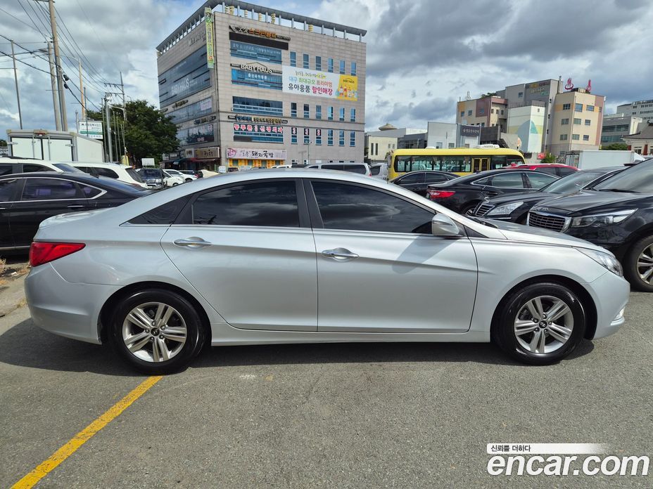 Hyundai Sonata The Brilliant фото 18