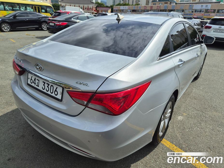 Hyundai Sonata The Brilliant фото 20