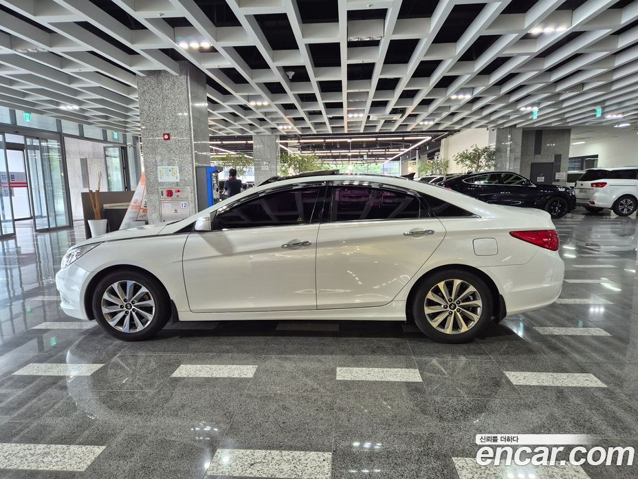 Hyundai Sonata The Brilliant фото 4