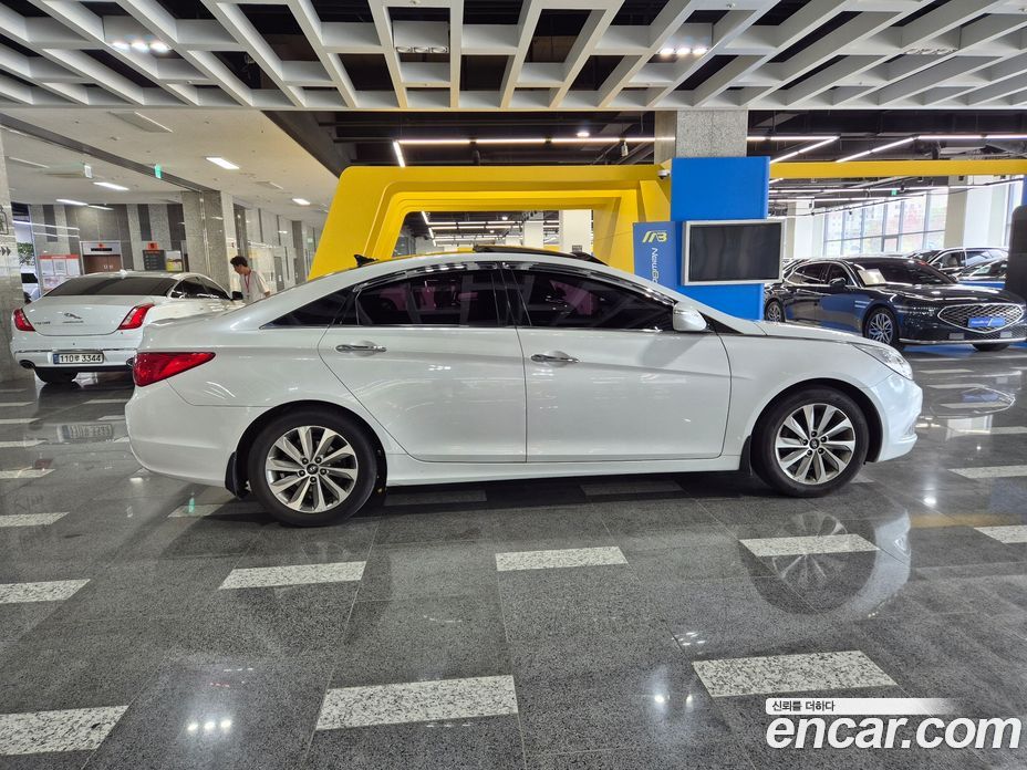 Hyundai Sonata The Brilliant фото 6