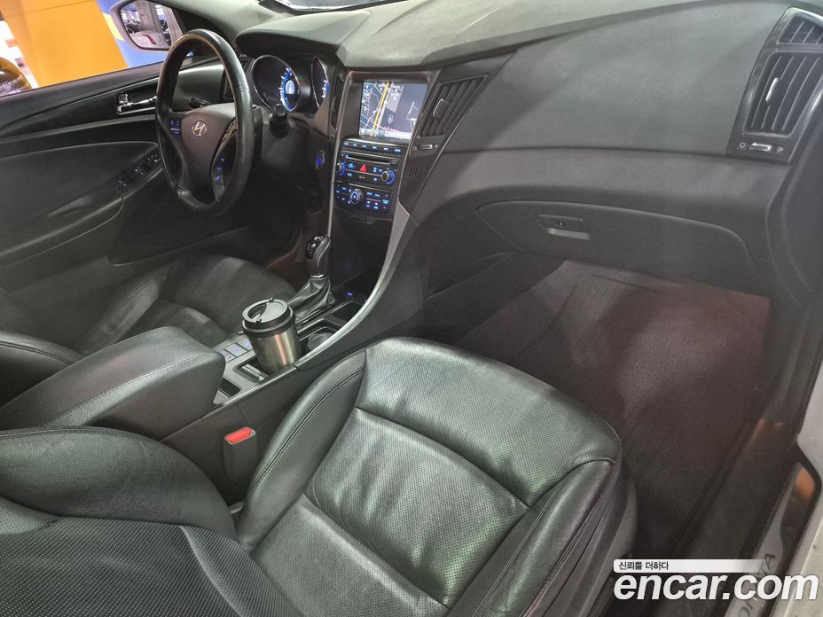 Hyundai Sonata The Brilliant фото 12