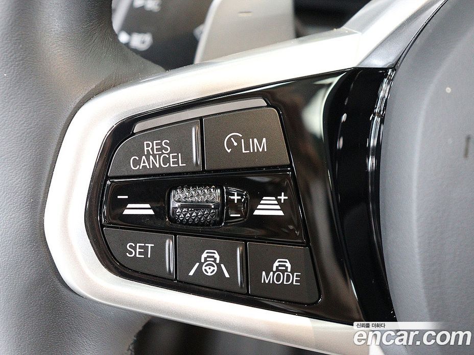 BMW 3-Series (G20) фото 20