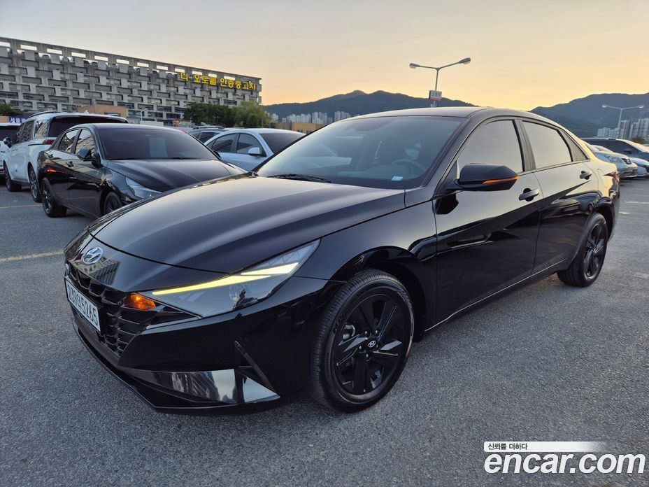 Hyundai Avante (CN7) фото 2