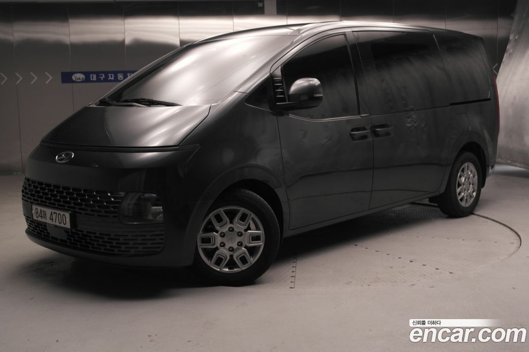 Hyundai Staria