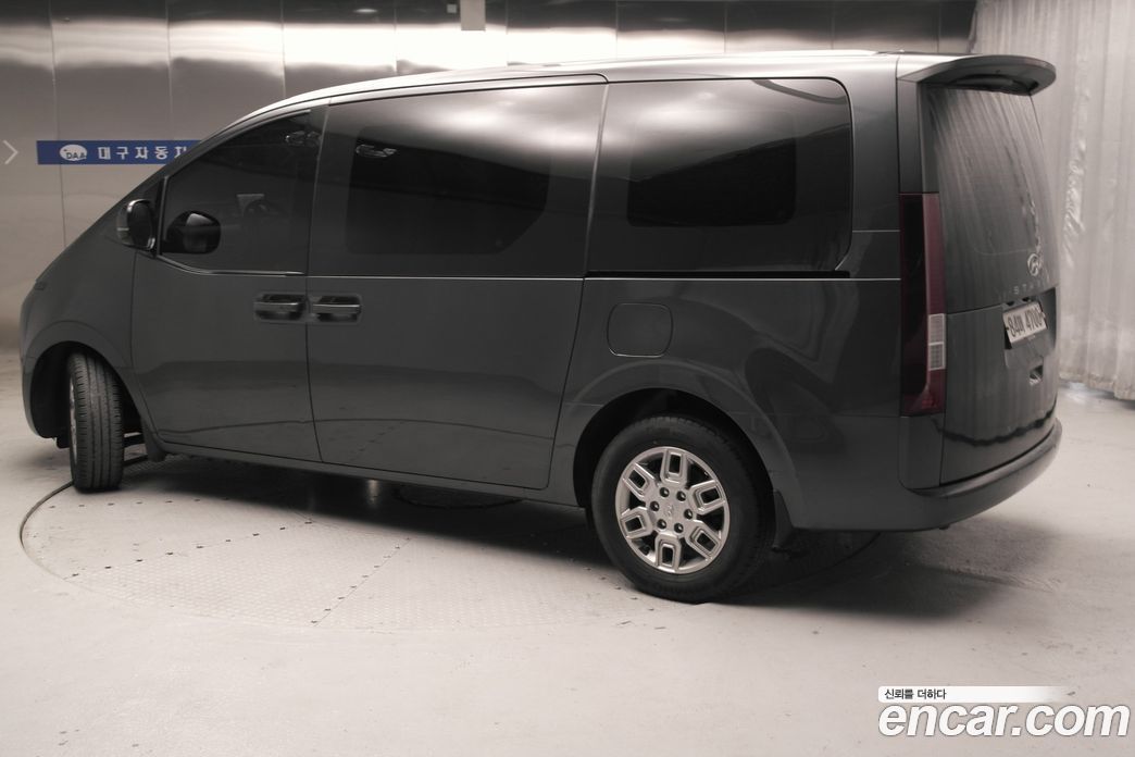 Hyundai Staria фото 2
