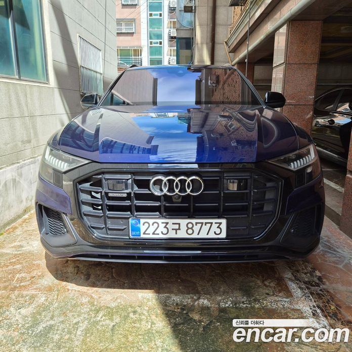 Audi Q8 (4M)