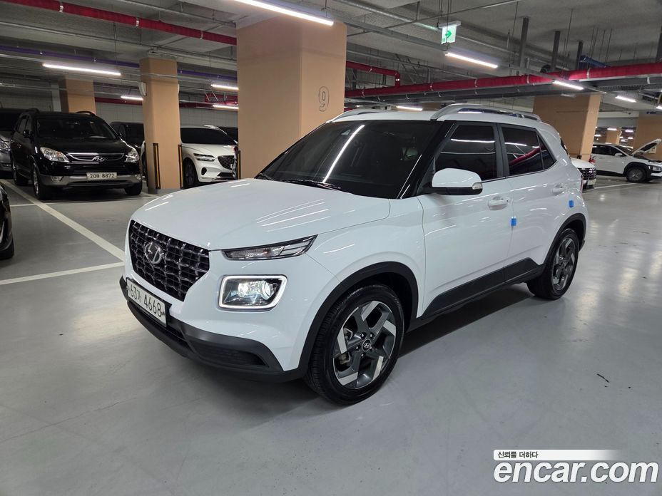 Hyundai Venue фото 2