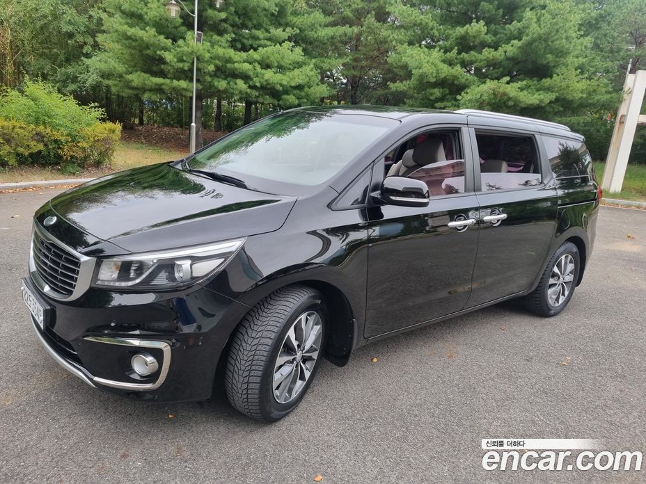 Kia Carnival 3rd Gen фото 2