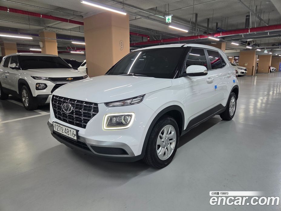 Hyundai Venue фото 2