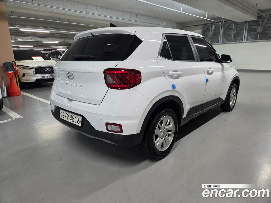 Hyundai Venue фото 4