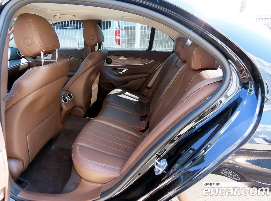 Mercedes-Benz E-Class W213 фото 6