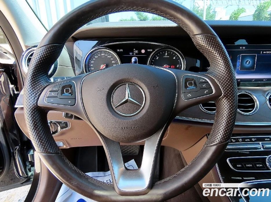 Mercedes-Benz E-Class W213 фото 8