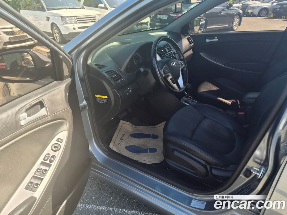 Hyundai Accent (New Type) фото 8