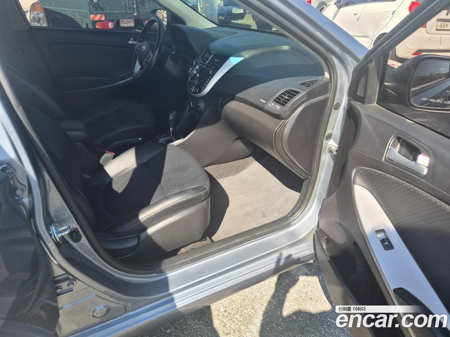 Hyundai Accent (New Type) фото 10