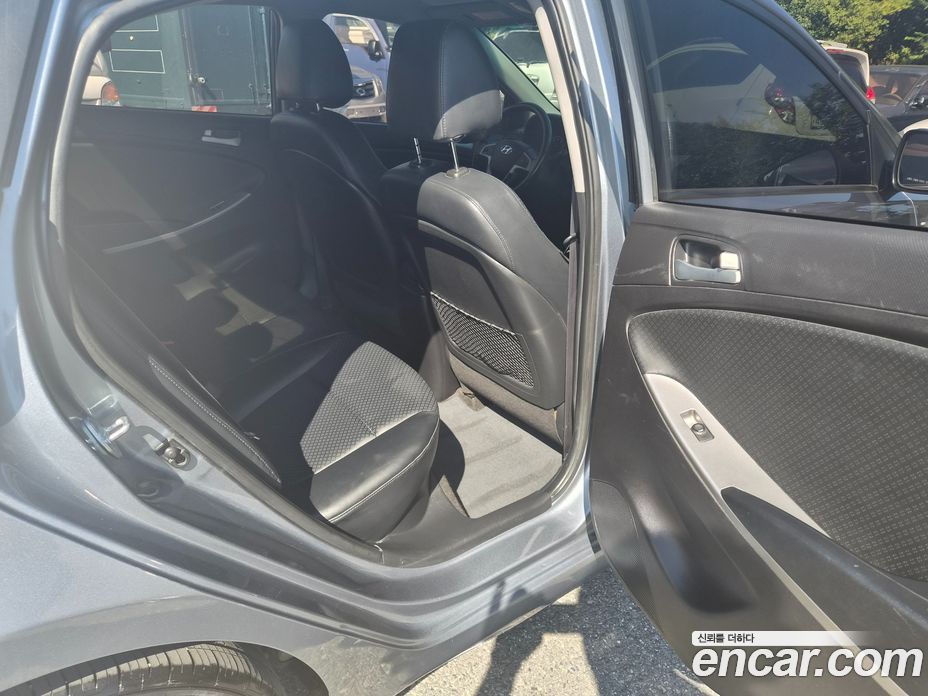 Hyundai Accent (New Type) фото 11