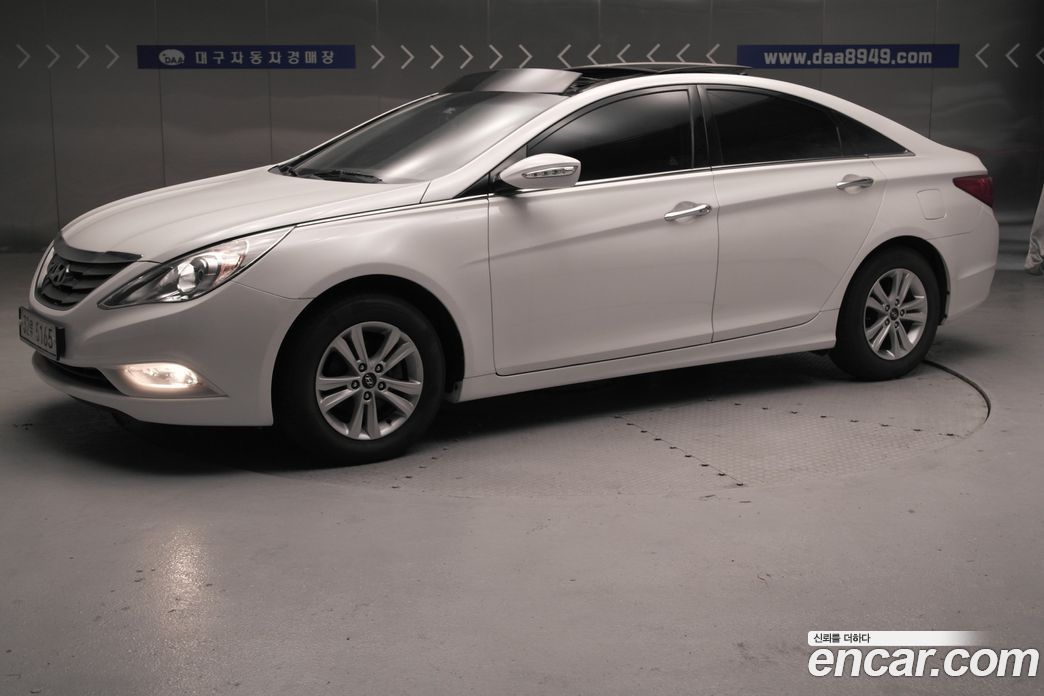 Hyundai Sonata (YF)