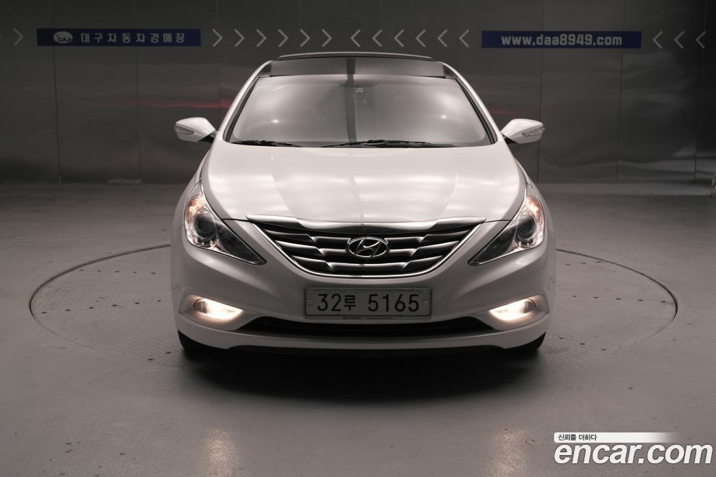 Hyundai Sonata (YF) фото 3