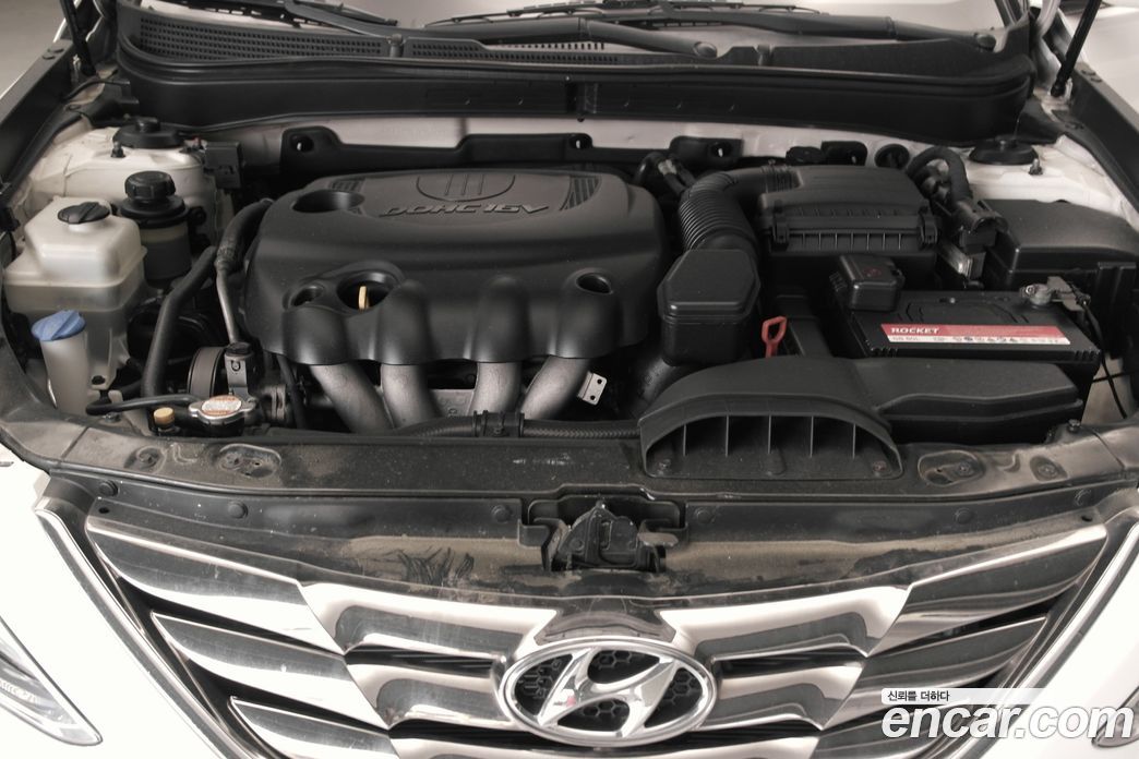 Hyundai Sonata (YF) фото 6