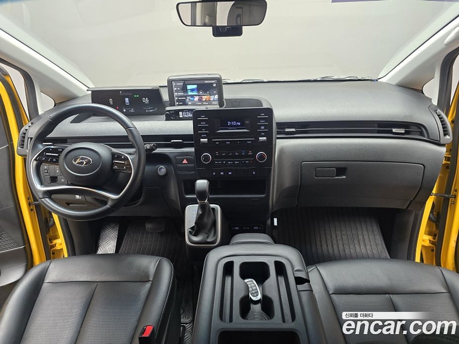 Hyundai Staria фото 7