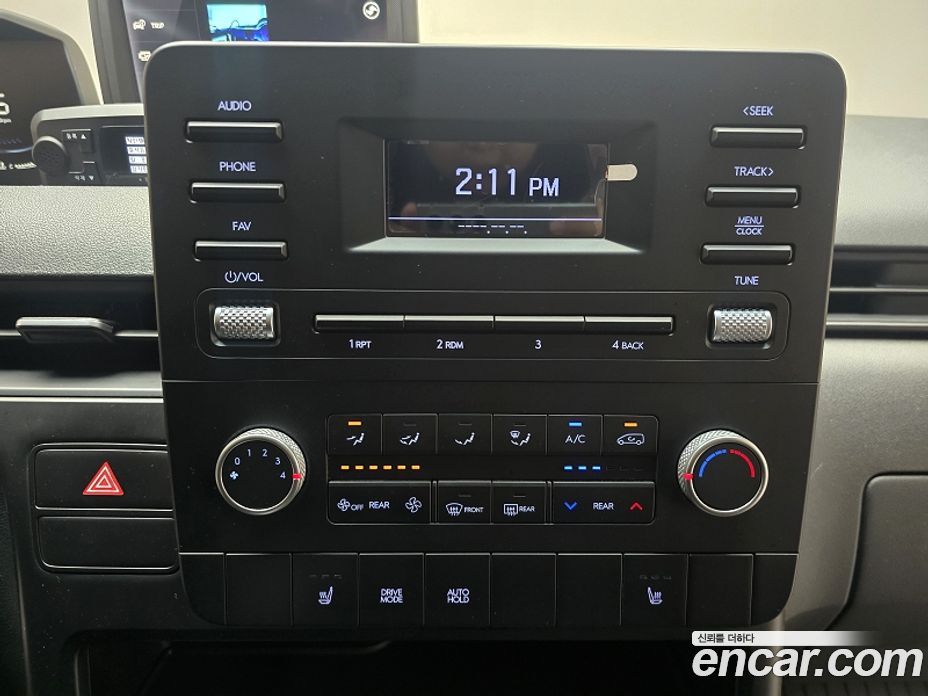 Hyundai Staria фото 15