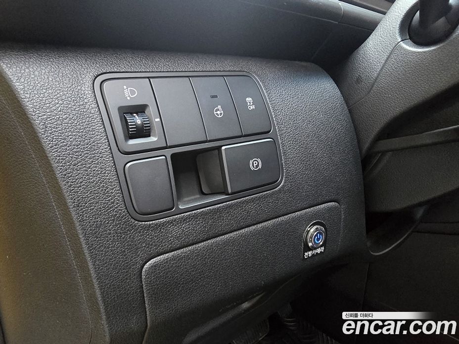Hyundai Staria фото 17