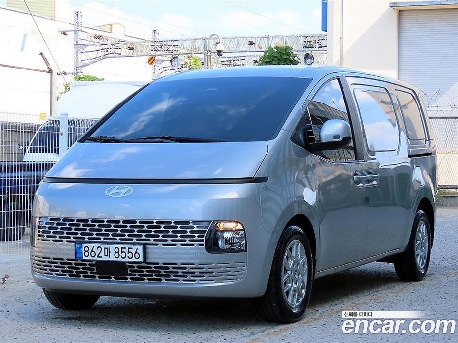 Hyundai Staria фото 2