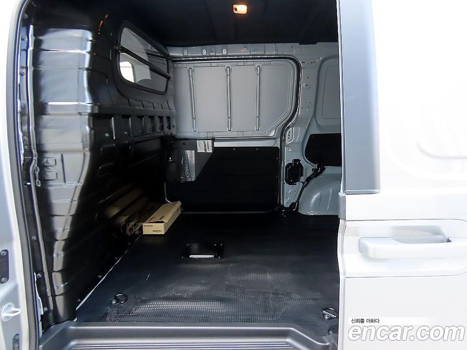 Hyundai Staria фото 6