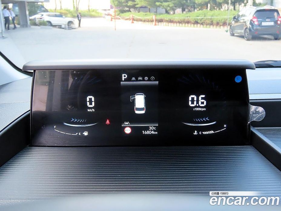 Hyundai Staria фото 9