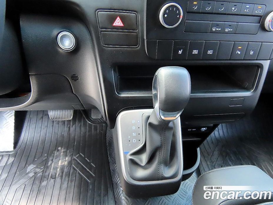 Hyundai Staria фото 10