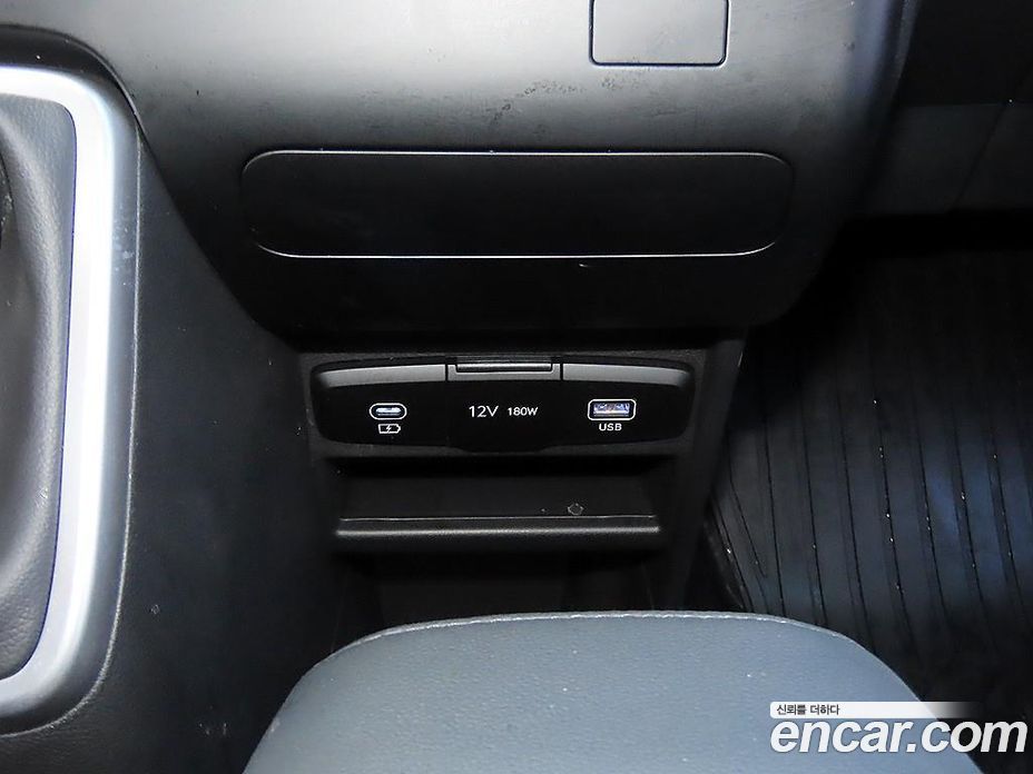 Hyundai Staria фото 13