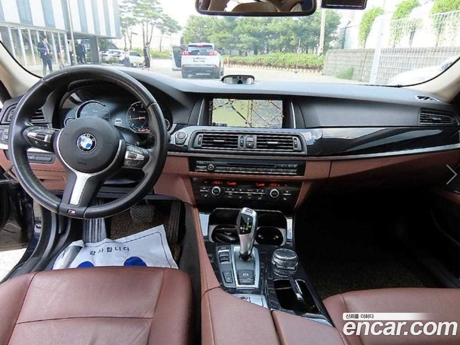 BMW 5-Series (F10) фото 7
